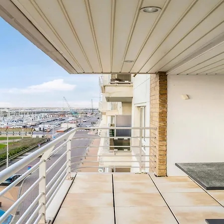 Flat In By Marina And