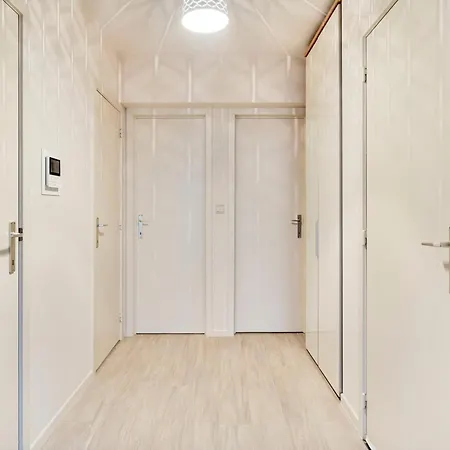 Flat In By Marina And Daire